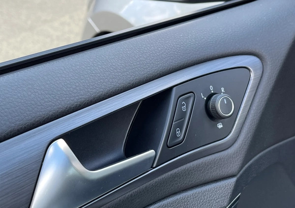 Volkswagen Golf cena 46500 przebieg: 170000, rok produkcji 2020 z Wrocław małe 781